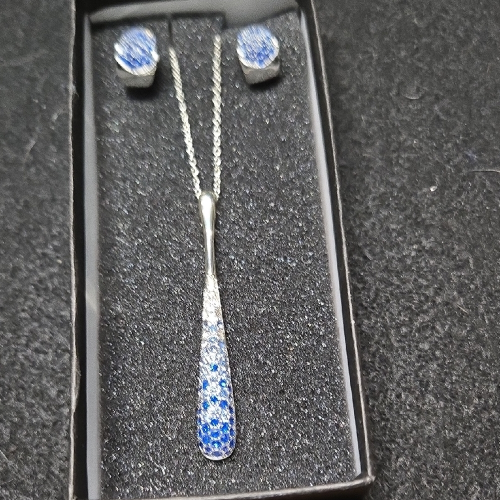 Elegant Silver and Blue Jewelry Set